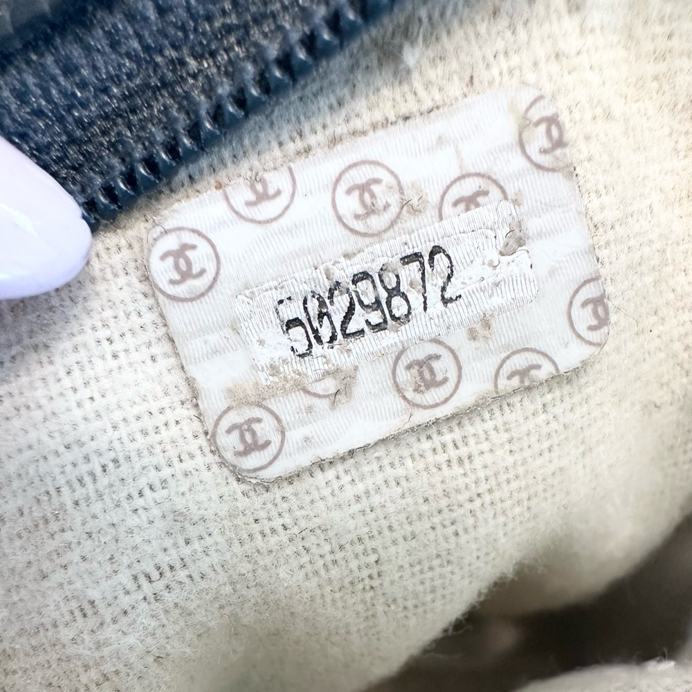 Chanel Caviar Bag - Picture 14 of 15